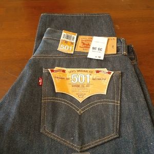501's Levi's straight leg 35x36 denim new with tags